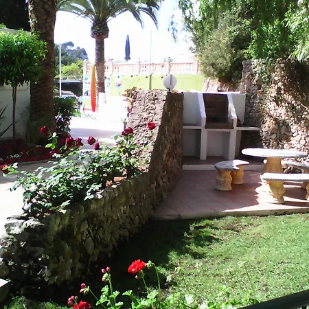 Galdana Gardens * Cala Galdana (Menorca)