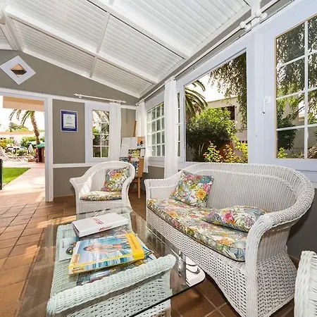 Galdana Gardens Cala Galdana (Menorca)