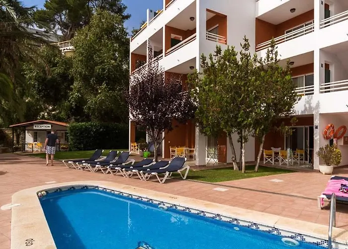 Galdana Gardens Apartman *