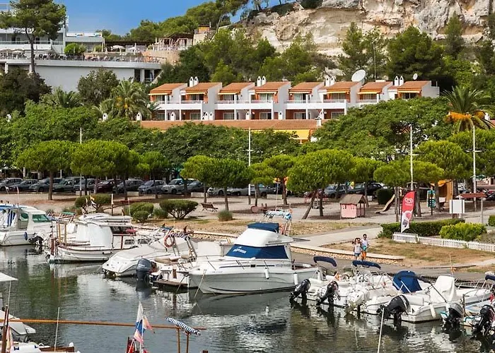 Galdana Gardens * Cala Galdana