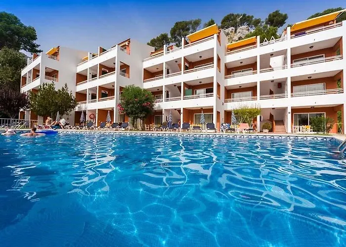 Galdana Gardens Apartman *