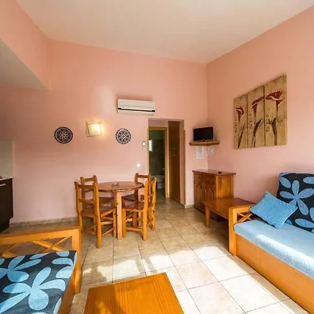 Apartamento Galdana Gardens *