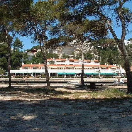 Galdana Gardens Cala Galdana (Menorca)