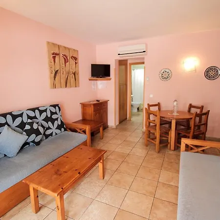 Apartamento Galdana Gardens