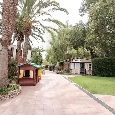 Апартаменты Galdana Gardens