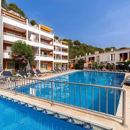 Апартаменты Galdana Gardens