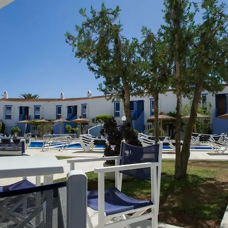 Апартаменты Galdana Gardens Кала-Галдана